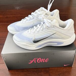 Nike A'One Basketball White and Silver Sneakers size 8.5 Women’s worn 2x